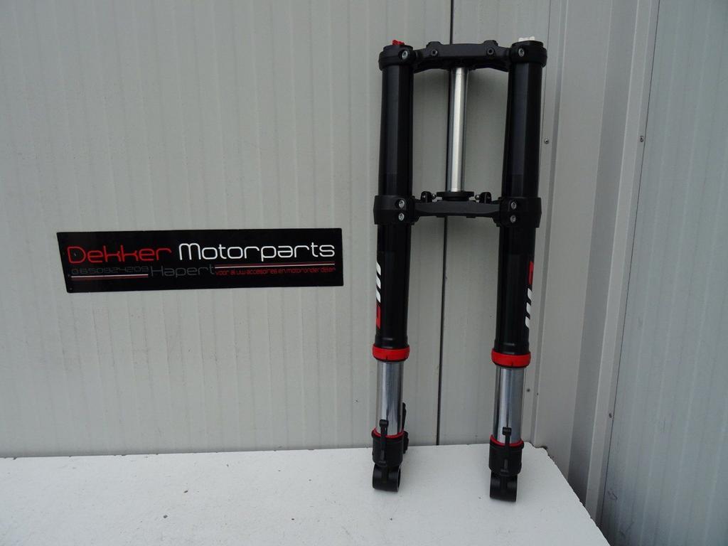 WP Apex Pro Voorvork + T Stuk KTM Super Duke 1390 R 2024 >, -, -, Nieuw, Ophalen of Verzenden