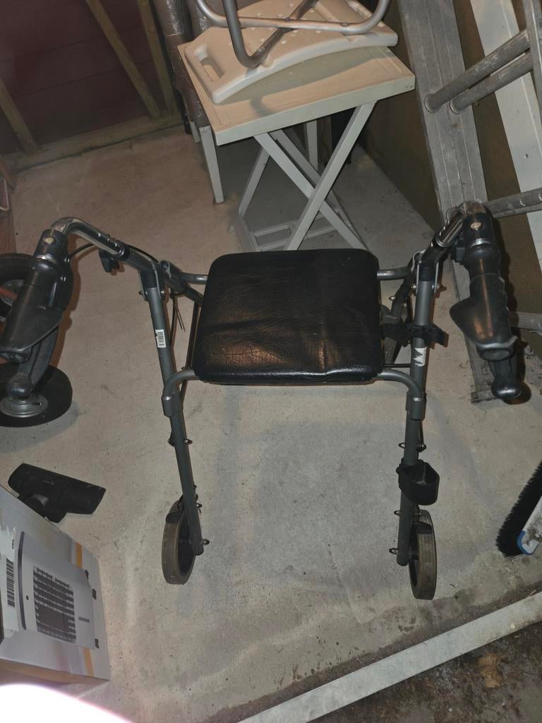 Rollator met mandje en rugleuning, Diversen, Rollators, Ophalen, Opvouwbaar, Gebruikt