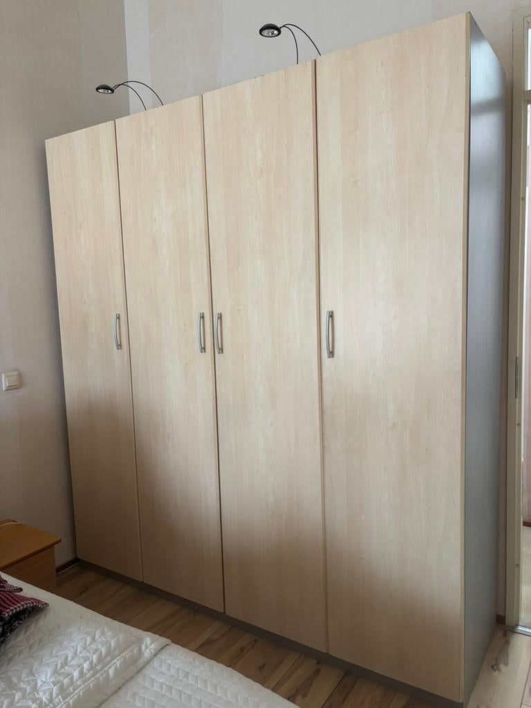 Linnenkast, Ophalen, Met deur(en), Gebruikt, 200 cm of meer