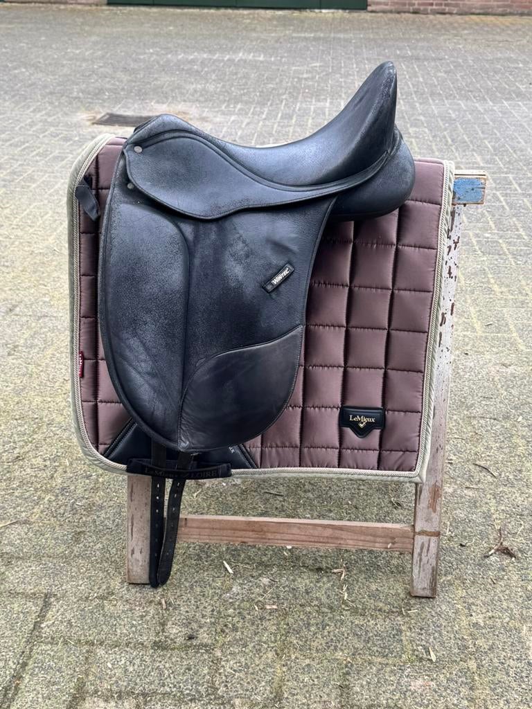 Wintec Isabelle werth 16,5 inch hart dressuur, Dieren en Toebehoren, Paarden en Pony's | Zadels, Ophalen, Gebruikt, Dressuur
