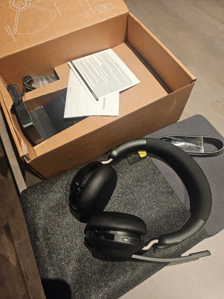 Ongebruikte Jabra Evolve2 65 MS Stereo Headset met standaard, Audio, Tv en Foto, Koptelefoons, Ophalen of Verzenden
