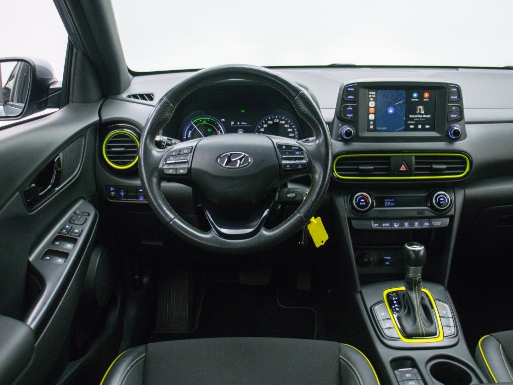 Hyundai KONA 1.6 GDI HEV Fashion | Carplay | Stoelverwarming, 12 maanden, Lichtsensor, Gebruikt, Leder en Stof