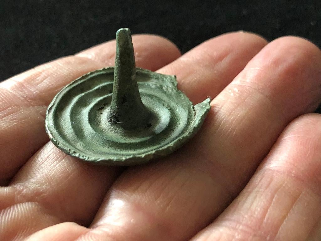 Bodemvondst ROMEINSE pin KNOP brons cirkels TOP PATINA, Ophalen of Verzenden