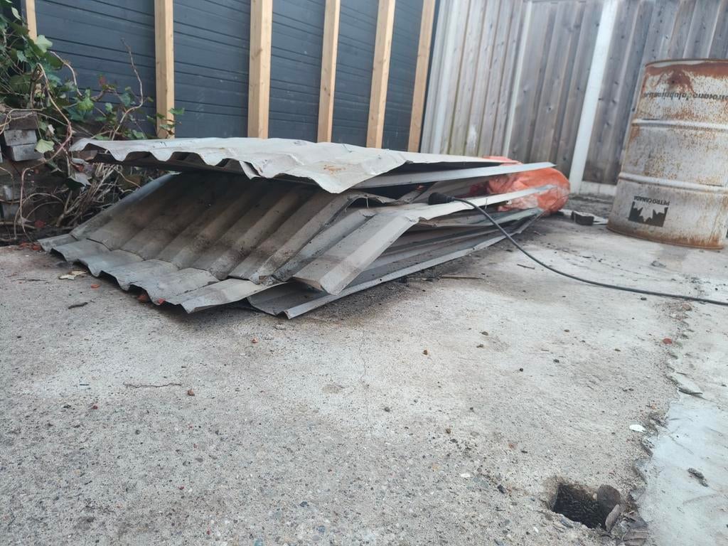 Oud ijzer, dakgoot, kachel en elektra kabel te koop, Doe-het-zelf en Verbouw, Metalen, Ophalen, Gebruikt, IJzer