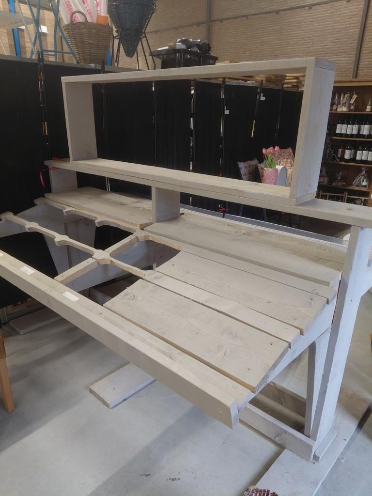 Houten presentatiemeubel, Ophalen, Gebruikt