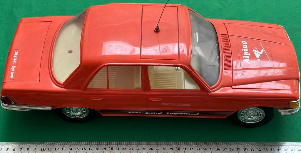 599- Rico Spain RC Mercedes Oranje - Vintage Auto, Ophalen of Verzenden, Gebruikt, Overige schalen, Auto onroad