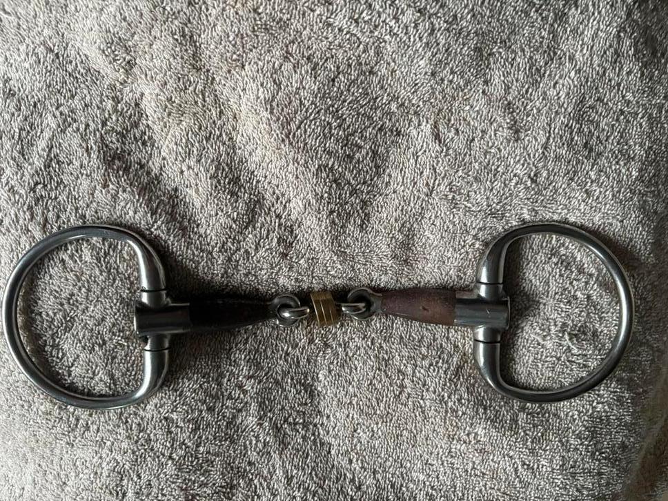 Trust dubbelgebroken bit maat 13,5, Dieren en Toebehoren, Ophalen of Verzenden, Zo goed als nieuw