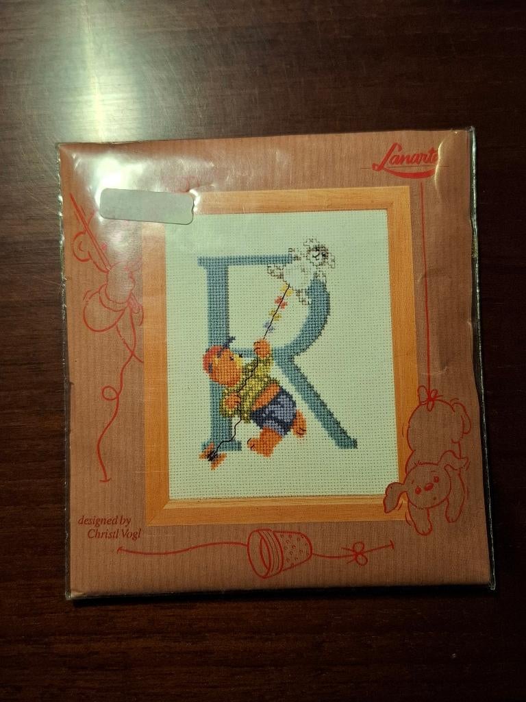 Borduurwerkje - Letter ''R'', Ophalen of Verzenden, Gebruikt, Handborduren, Patroon