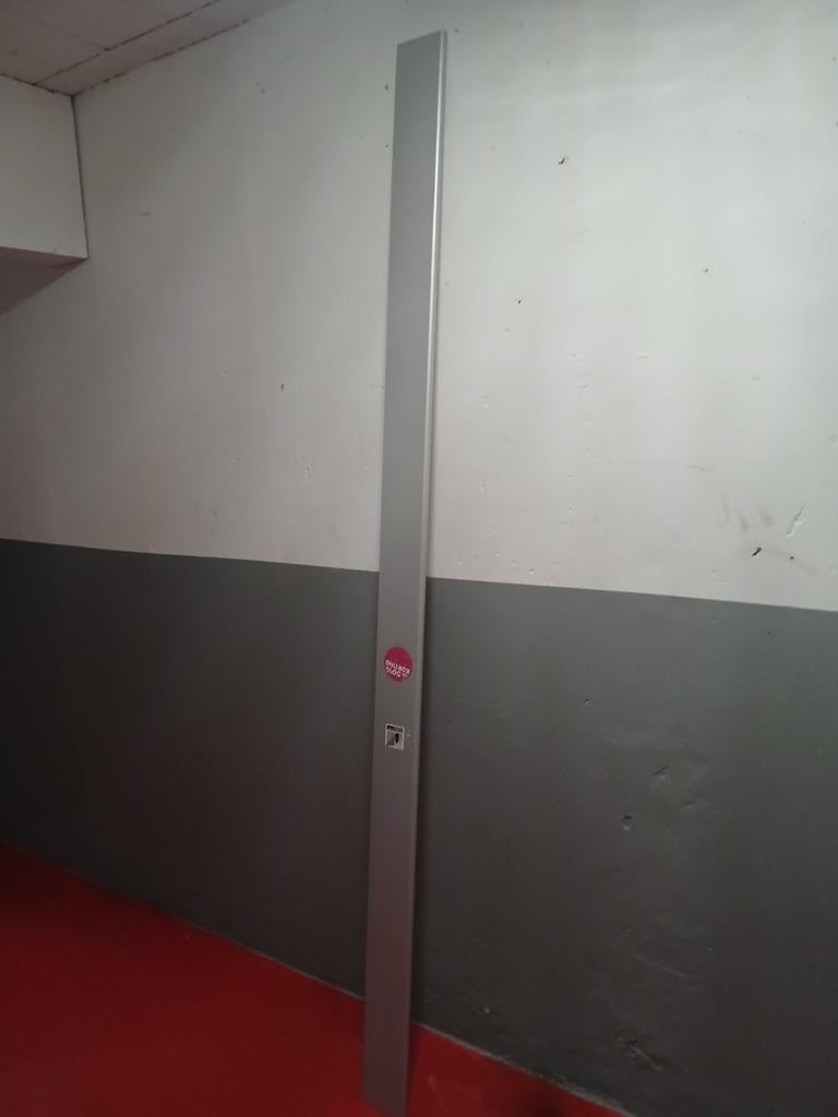 6 zo goed als nieuwe plinten, Ophalen