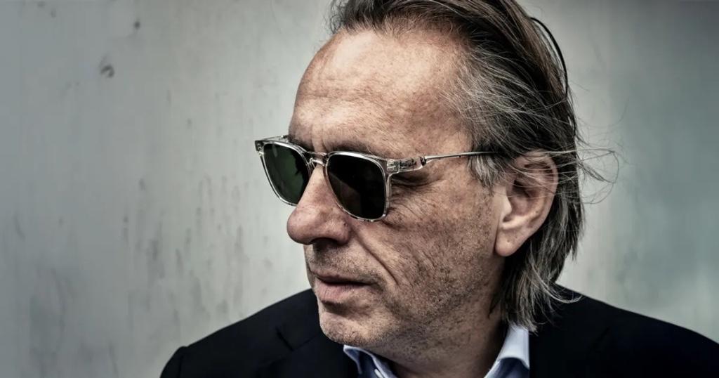 Marcel van Roosmalen - 4x (of minder) ‘ik mag niet klagen’, Twee personen, April