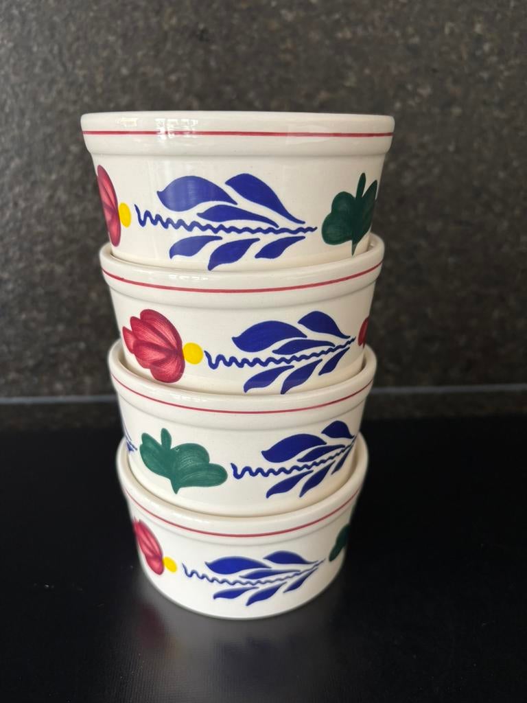 4x ramekin/souffle schaaltje 9,5 cm, Huis en Inrichting, Keuken | Servies, Ophalen of Verzenden, Aardewerk, Boerenbont, Schaal of Schalen