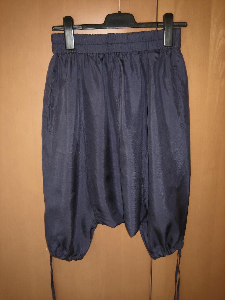 Italiaans Design: zijden zouave broek RAER 36-38 snazzeys, Kleding | Dames, Broeken en Pantalons, Nieuw, Maat 36 (S), Paars, Driekwart