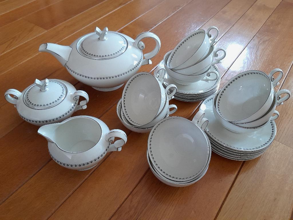 Theeservies MZ Czechoslovakia porcelain zgan. Vintage Jrn 30, Antiek en Kunst, Antiek | Servies compleet, Ophalen