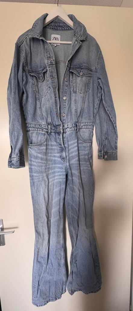Nieuw blauw spijkerpak / denim jumpsuit van de Zara maat L, Kleding | Dames, Jumpsuits, Ophalen of Verzenden, Nieuw, Maat 42/44 (L)