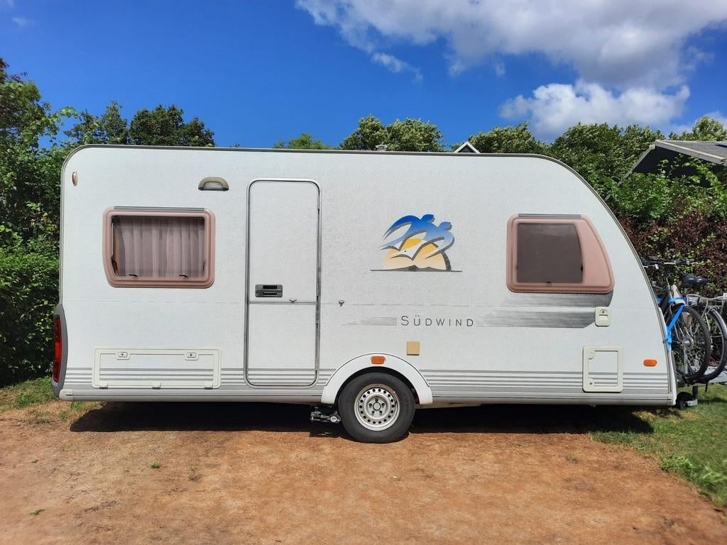 Knaus 450 FU Sudwind 2006, Caravans en Kamperen, Rondzit, Frans bed, Schokbreker, Particulier