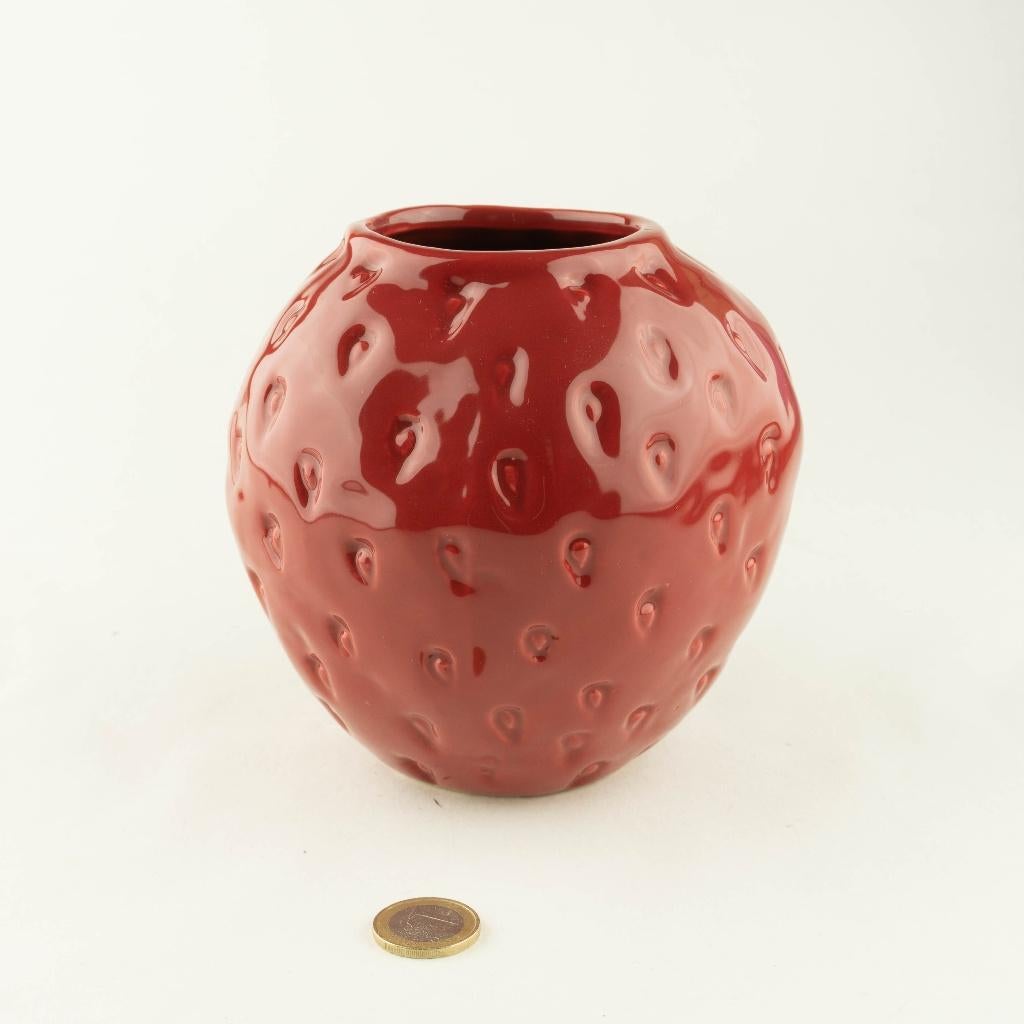 Vaas Aardbei ,rood, Aardewerk of Porselein, Ophalen of Verzenden, Zo goed als nieuw, Nvt