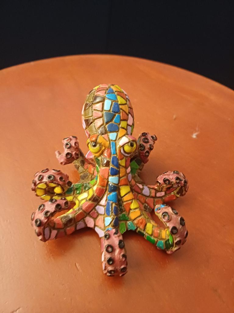 Beeldje van inktvis, mozaïek, Gaudi stijl, Verzamelen, Ophalen, Nieuw, Dier