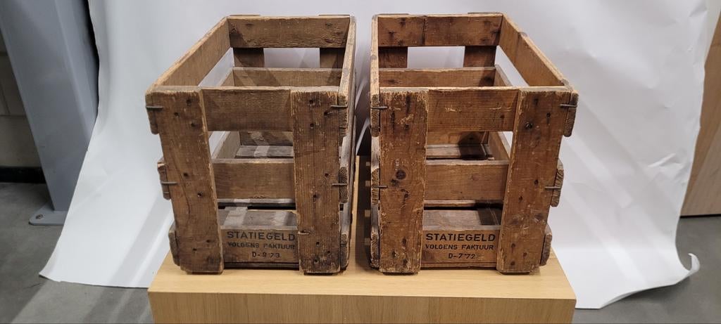 Twee houten kistjes met opdruk, Ophalen, 50 tot 100 cm, Minder dan 50 cm, Minder dan 50 cm