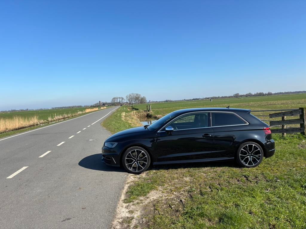 Audi S3 2.0 TFSI Quattro | 301 PK | Pro Line Plus, Automaat, S3, Zwart, 4 cilinders