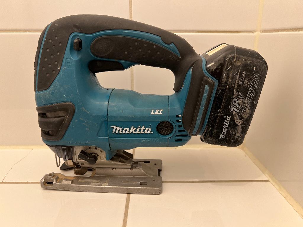 Makita DJV180 Decoupeerzaag 18V 1 Accu, Gebruikt, Decoupeerzaag, Ophalen of Verzenden, Makita