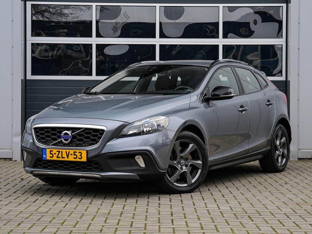 Volvo V40 Cross Country 2.0 D4 190pk Summum | Navi | Climate, Voorwielaandrijving, Stof, Gebruikt, Origineel Nederlands