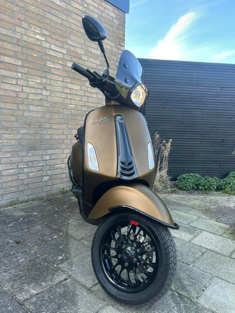 Custom vespa sprint I-get BROM full option mat bruin, Fietsen en Brommers, Scooters | Vespa, Ophalen, Zo goed als nieuw, Benzine