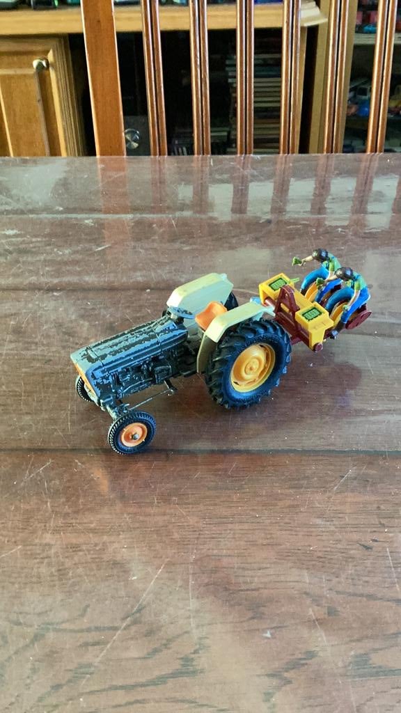 Britains Ford 6600 met plantmachine, Ophalen of Verzenden, Gebruikt, Tractor of Landbouw, Britains