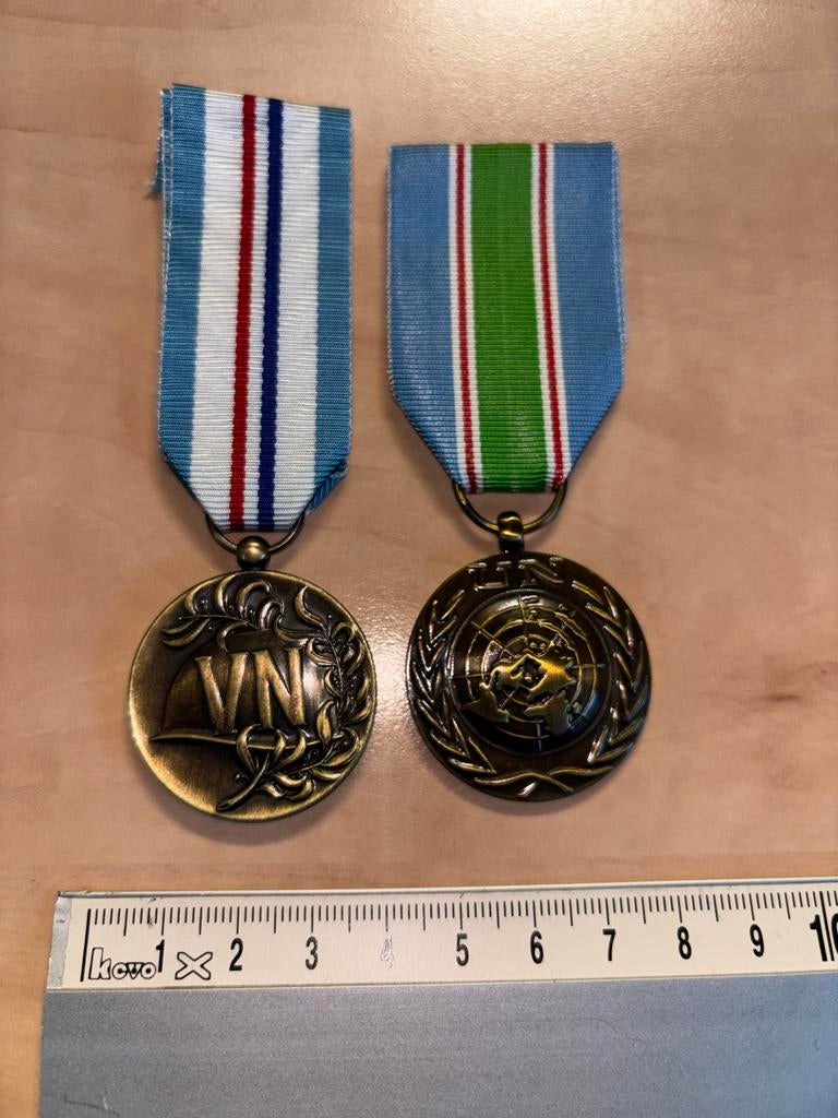 2 VN Medailles Libanon - UNIFIL & UNTSO, Verzenden, Landmacht, Nederland, Lintje, Medaille of Wings