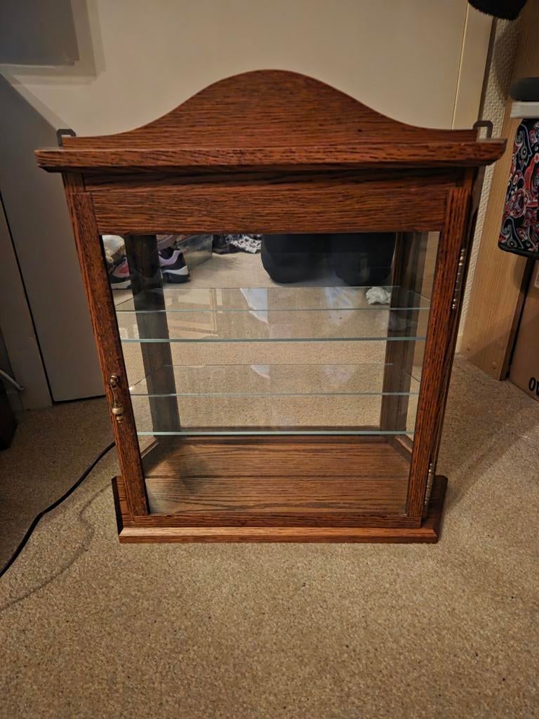 Vitrinekastje, Huis en Inrichting, Kasten | Vitrinekasten, Ophalen, Met deur(en), Klassiek, Eikenhout