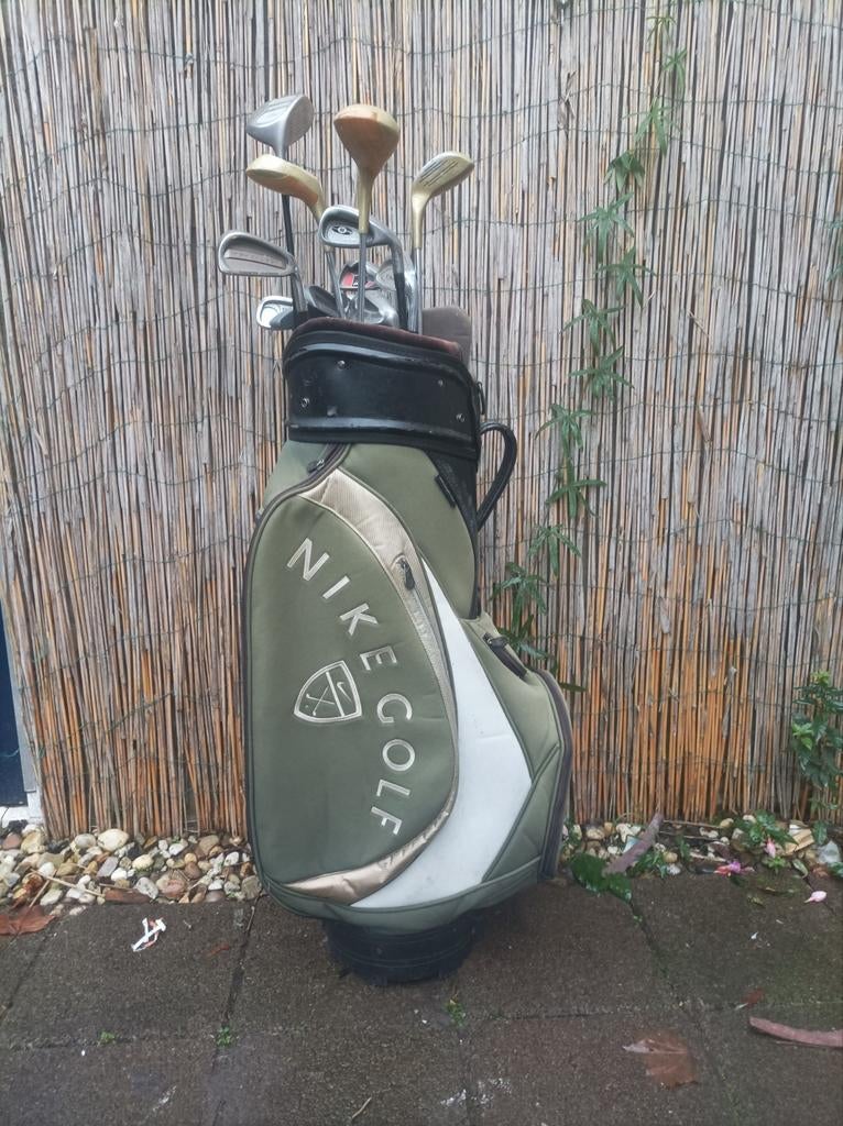 Complete golfset met Nike golftas, Sport en Fitness, Golf, Ophalen of Verzenden, Gebruikt, Set, Overige merken