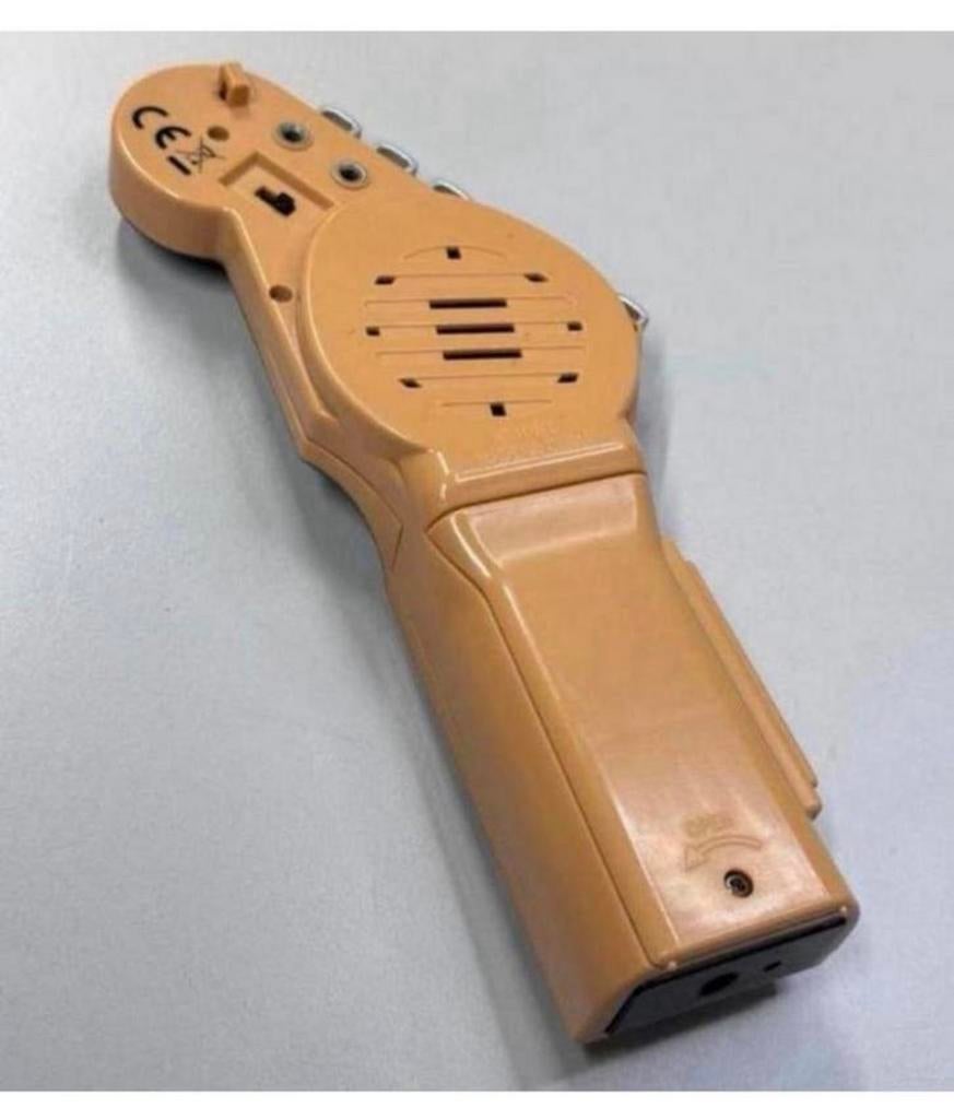 Tomy Guitar RockStar - Infra Red Beam Air Gitaar 8 liedjes, Kinderen en Baby's, Speelgoed | Overig, Jongen of Meisje, Ophalen of Verzenden