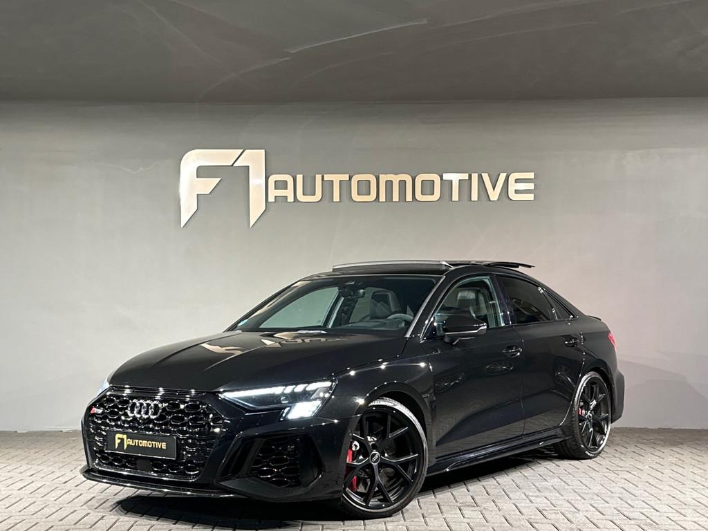 Audi RS3 Limousine 2.5 TFSI quattro Pano|B&O|HuD|Alcantara, Automaat, Adaptive Cruise Control, Gebruikt, RS3