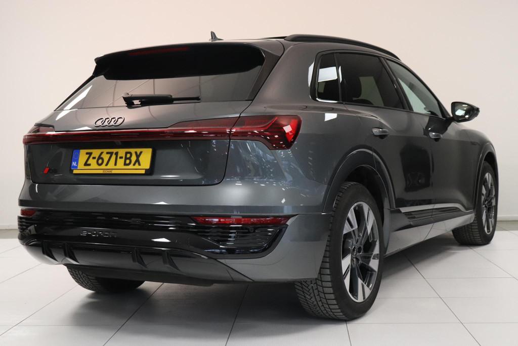 Audi Q8 e-tron 50 quattro S Edition 95 kWh | Panoramadak | S, Auto's, Audi, Automaat, 131 €/maand, 95 kWh, Met garantie (alle)