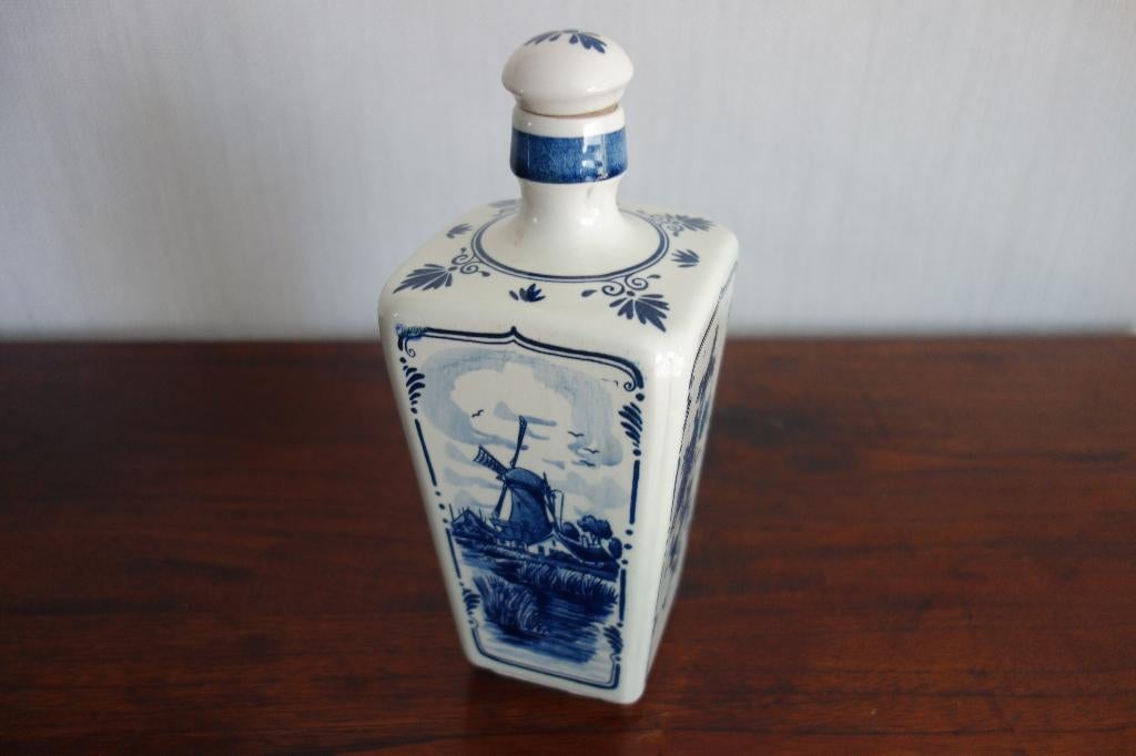 Kruik, fles porselein. Delft’s Blue., Antiek en Kunst, Antiek | Keramiek en Aardewerk, Ophalen of Verzenden