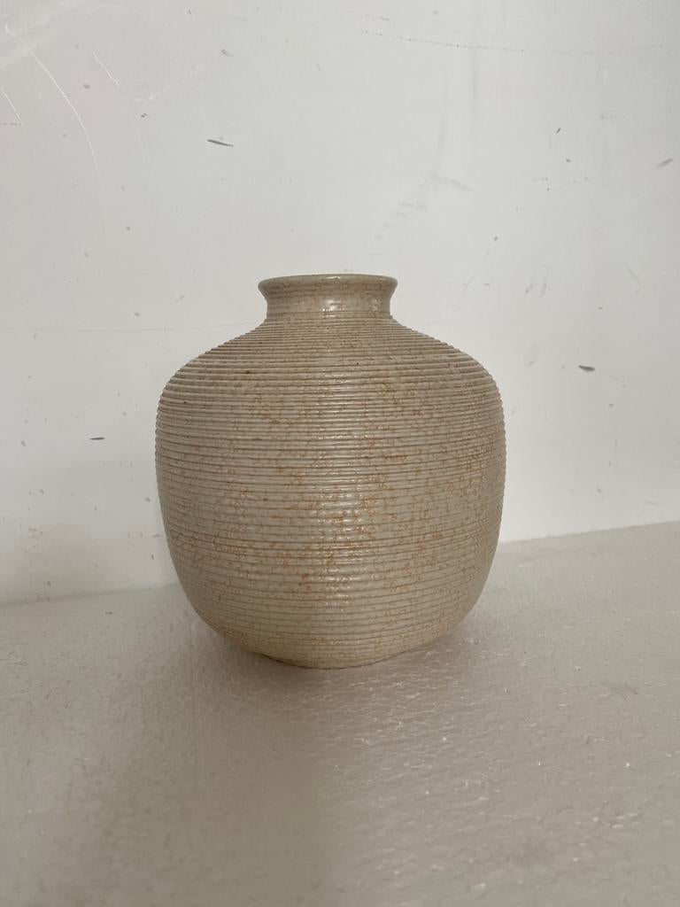 Vaas Koninklijke Plateelbakkerij Gouda , jaren 70, Gebruikt, Overige kleuren, Aardewerk of Porselein, Ophalen of Verzenden