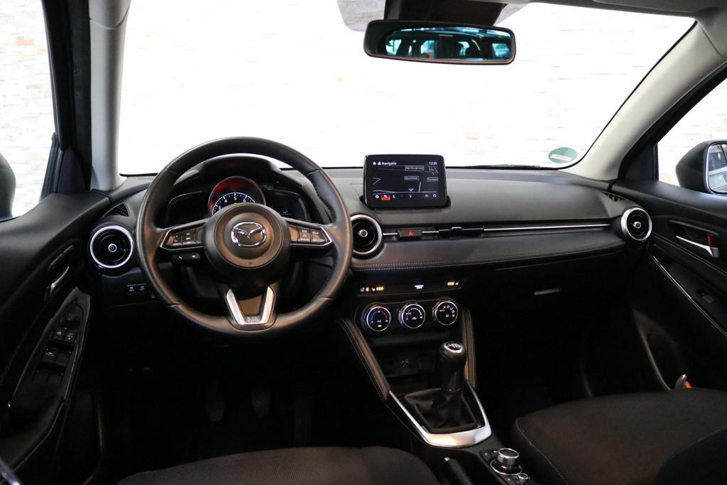 Mazda 2 1.5 Skyactiv-G Luxury | Camera | LED | NAP | Dealer, Voorwielaandrijving, Stof, Euro 6, 4 cilinders