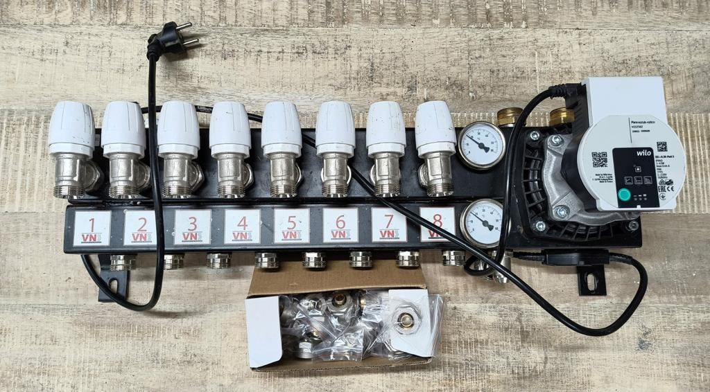 Hybride vloerverwarmingsverdeler met aansluitmaterialen, Minder dan 30 cm, Hoog rendement (Hr), Overige typen, Minder dan 60 cm