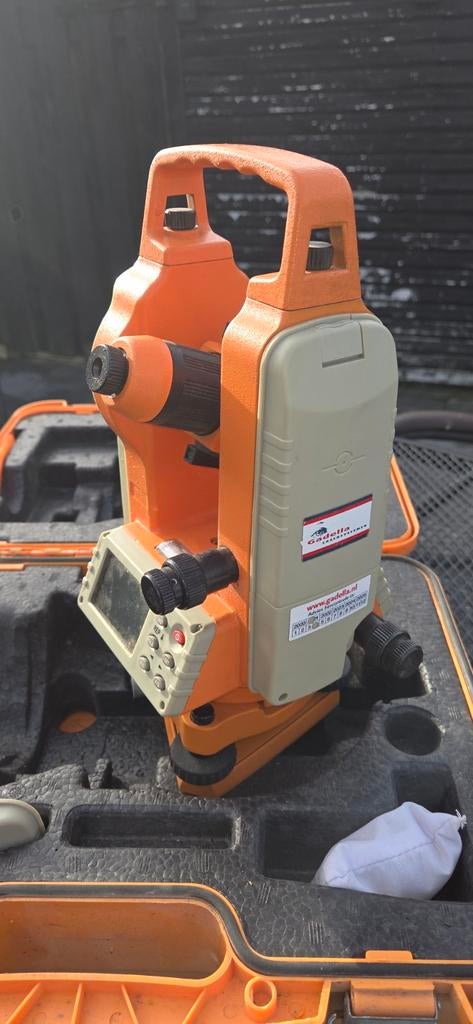 Gebruikte maar in zeer goede staat deze theodoliet, Ophalen of Verzenden, Overige merken