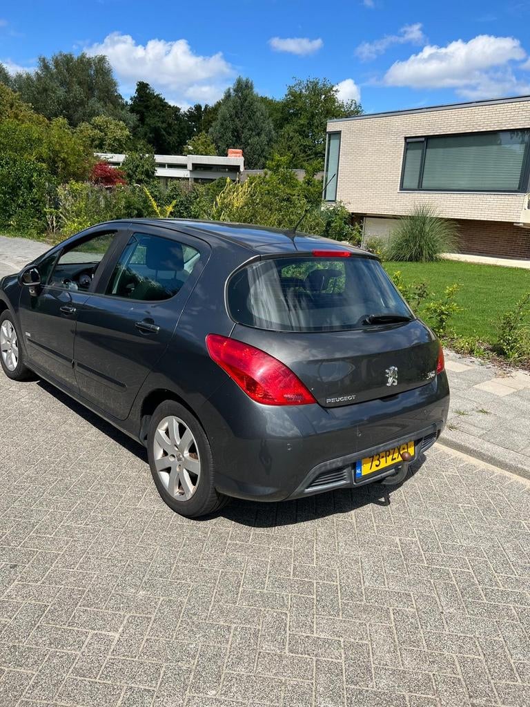 peugeot 308 1.6 VTi Millesim 200 Navigatie*
parkeerrsensorer, Voorwielaandrijving, 680 kg, 4 cilinders, Origineel Nederlands