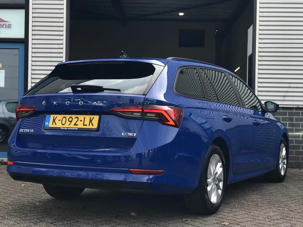 Skoda Octavia Combi 1.0 e-TSI Sport Business Edition Plus|Ma, Adaptive Cruise Control, Gebruikt, Euro 6, Blauw