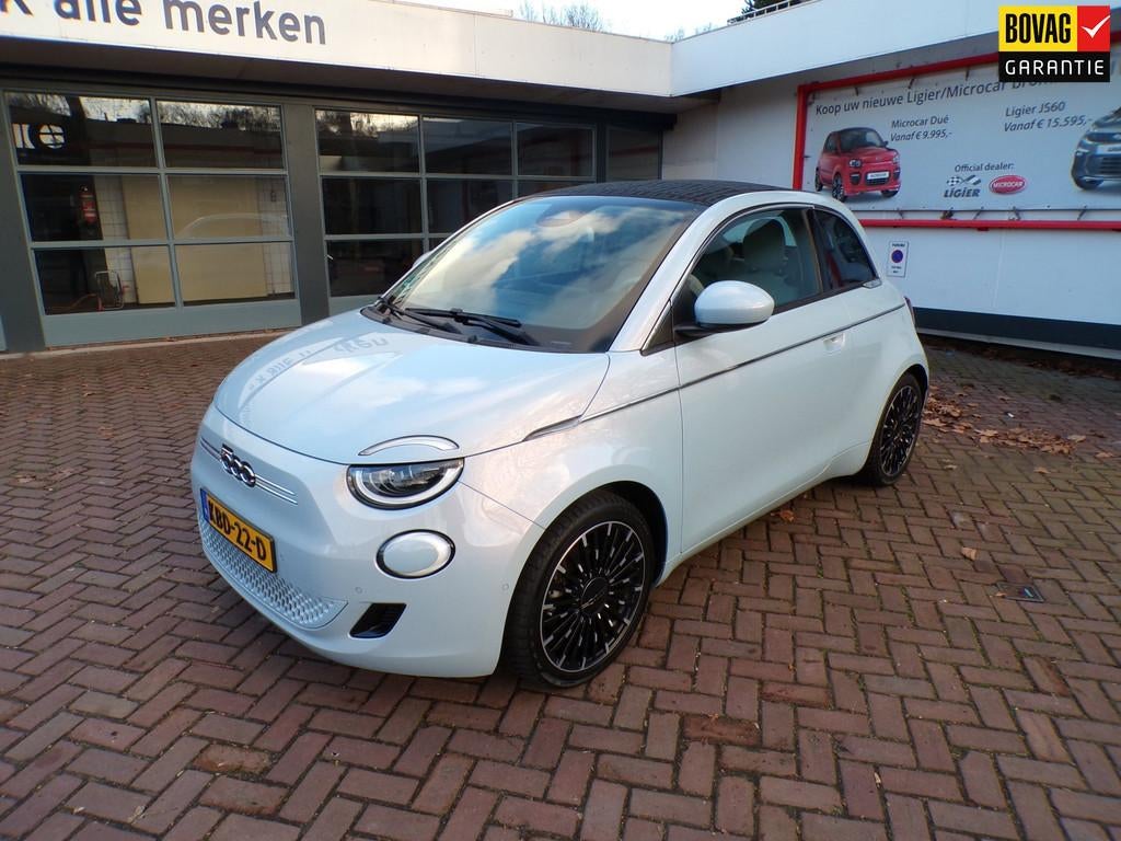 Fiat 500e - C La Prima 42 kWh Cabrio Unieke kleur! Navi/Appl, 12 maanden, Leder, Elektrisch, Adaptive Cruise Control