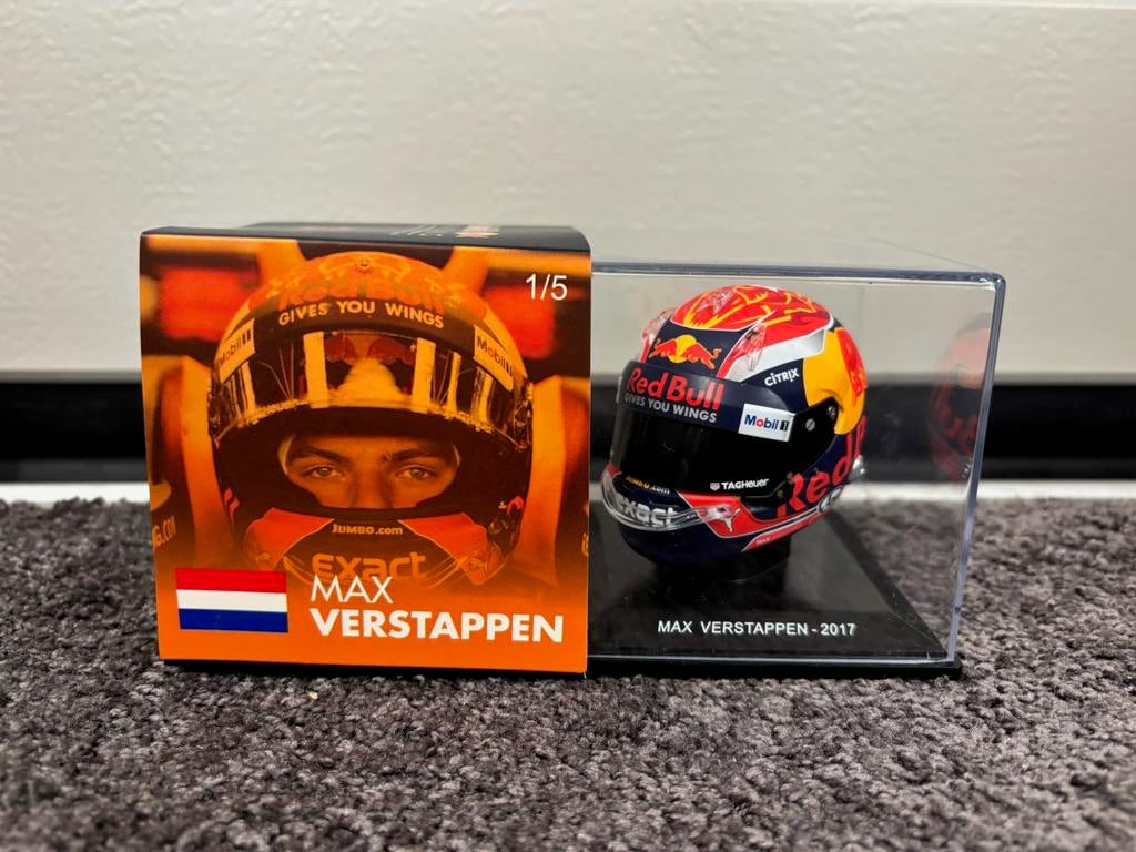 Max verstapoen helm 1:5 seizoen 2017, Verzamelen, Automerken, Motoren en Formule 1, Ophalen of Verzenden, Zo goed als nieuw, Formule 1