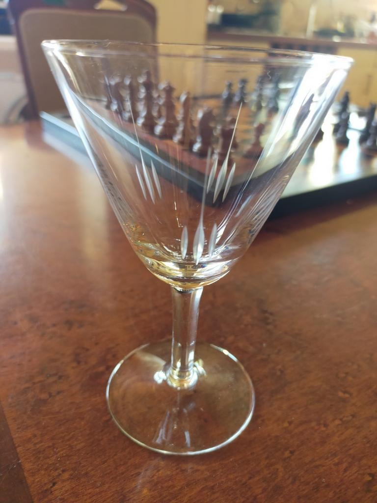 Set van 24 stuks jaren 30 kristallen wijnglazen, Ophalen