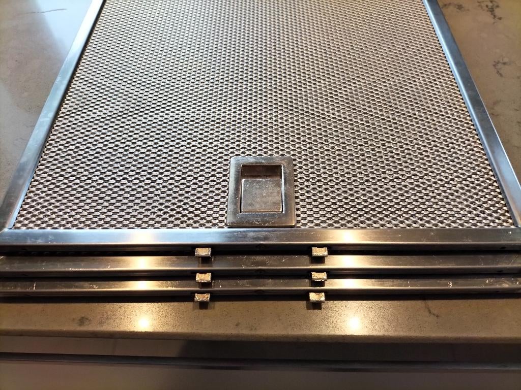 AEG afzuigkapfilters. 250x300 mm., Overige kleuren, Zo goed als nieuw, Minder dan 100 cm, 25 tot 50 cm