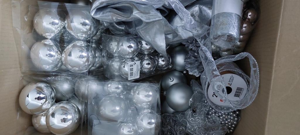 Doos vol met kerstspullen zilver, Diversen, Kerst, Ophalen of Verzenden