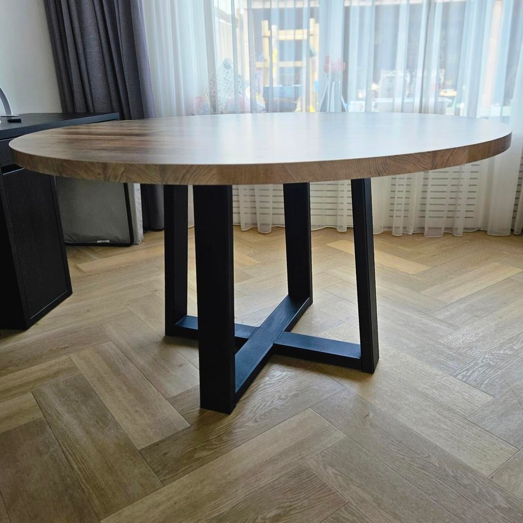 Ronde eettafel met gecoat onderstel - 140 cm, Huis en Inrichting, Tafels | Eettafels, Ophalen, Gebruikt, Modern, Industrieel, Vier personen