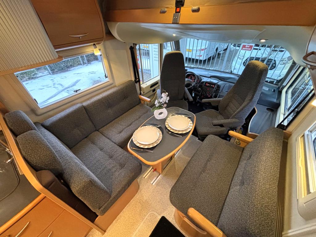 Pilote Frankia I600 SD 5.99M! AIRCO HEFBED DUBBELE BODEM COM, Caravans en Kamperen, Campers, Integraal, Overige brandstoffen, Bedrijf