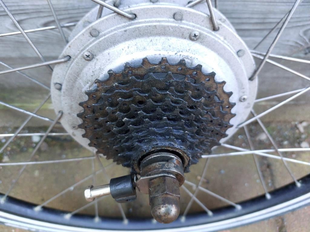 Achterwiel met Sturney Archer Electromotor en Trommelrem, Ophalen, Gebruikt, Wiel, Overige merken