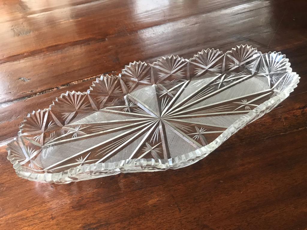 Wilhelmina diamant geslepen schaal, Ophalen of Verzenden