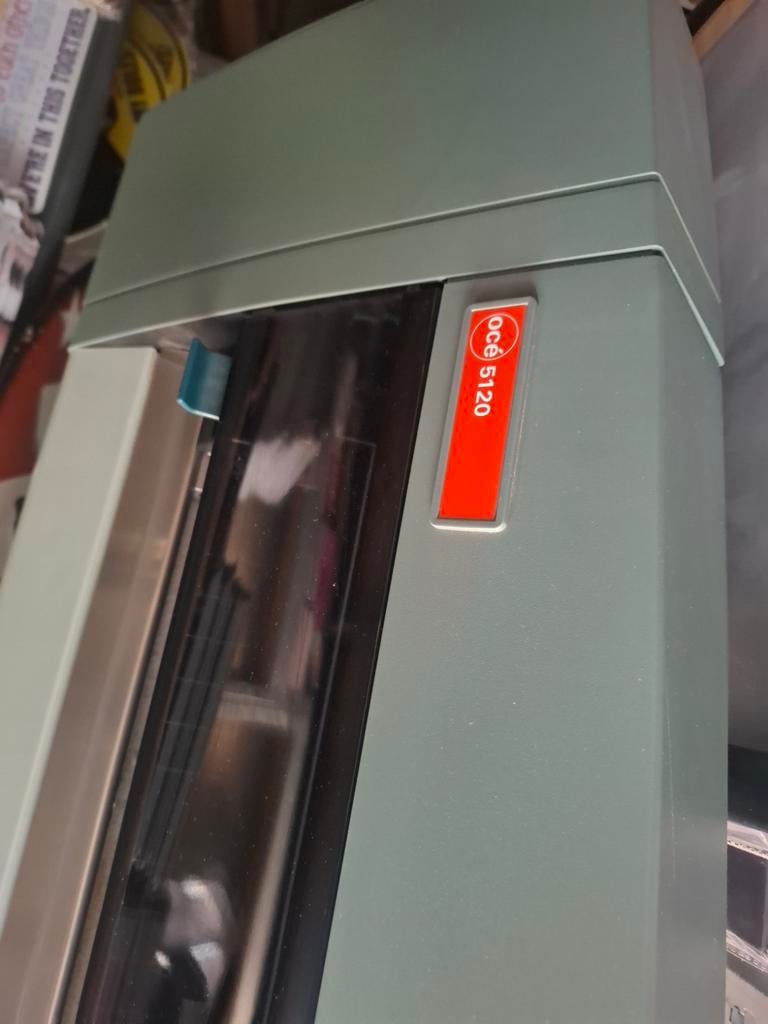 Plotter oc'e met papier roll en extra's, Ophalen